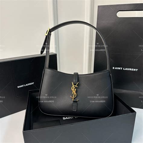 ysl le5a7|LE 5 à 7 .